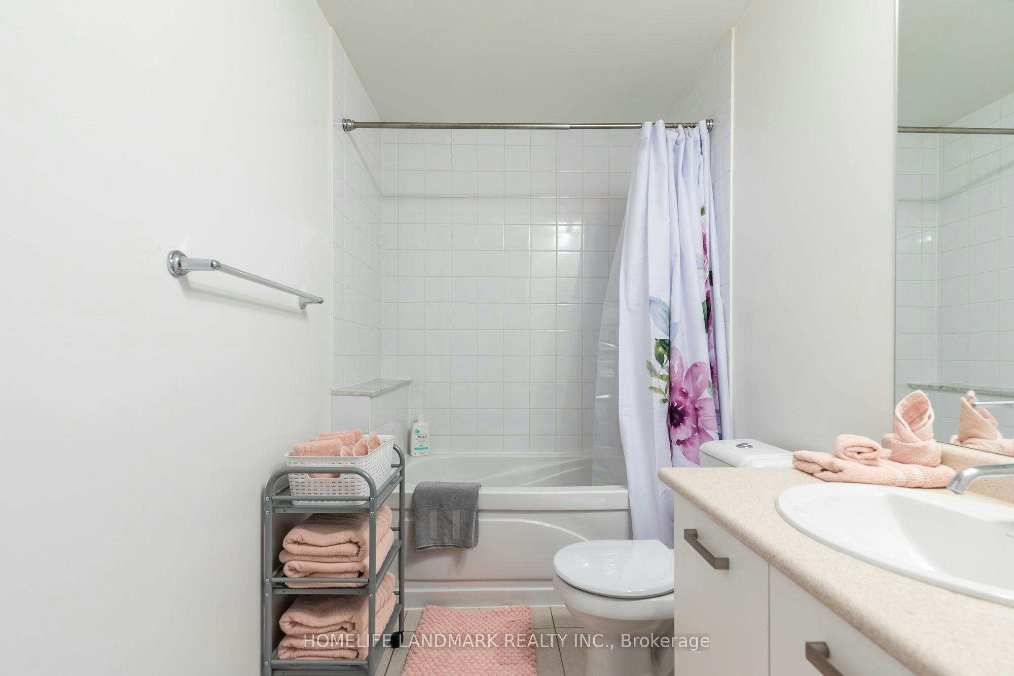 204-832 Bay Street, Toronto, ON, M5S 1Z6 - 9