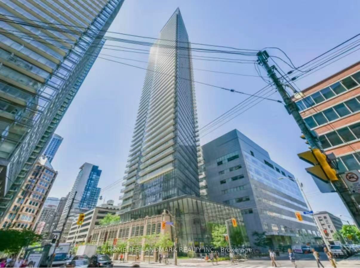 204-832 Bay Street, Toronto, ON, M5S 1Z6