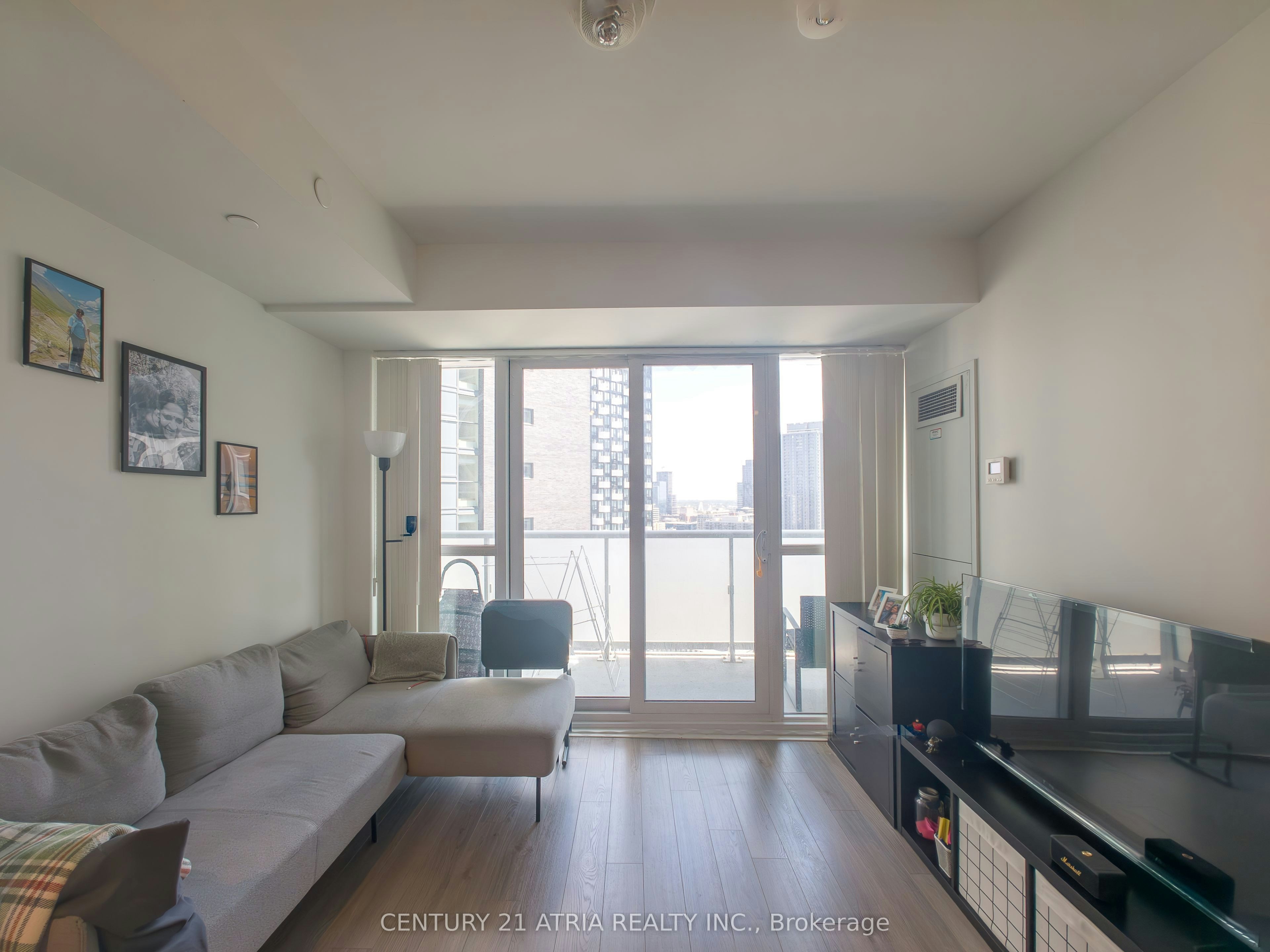 2403-77 Mutual Street, Toronto, ON, M5B 0B9 - 3
