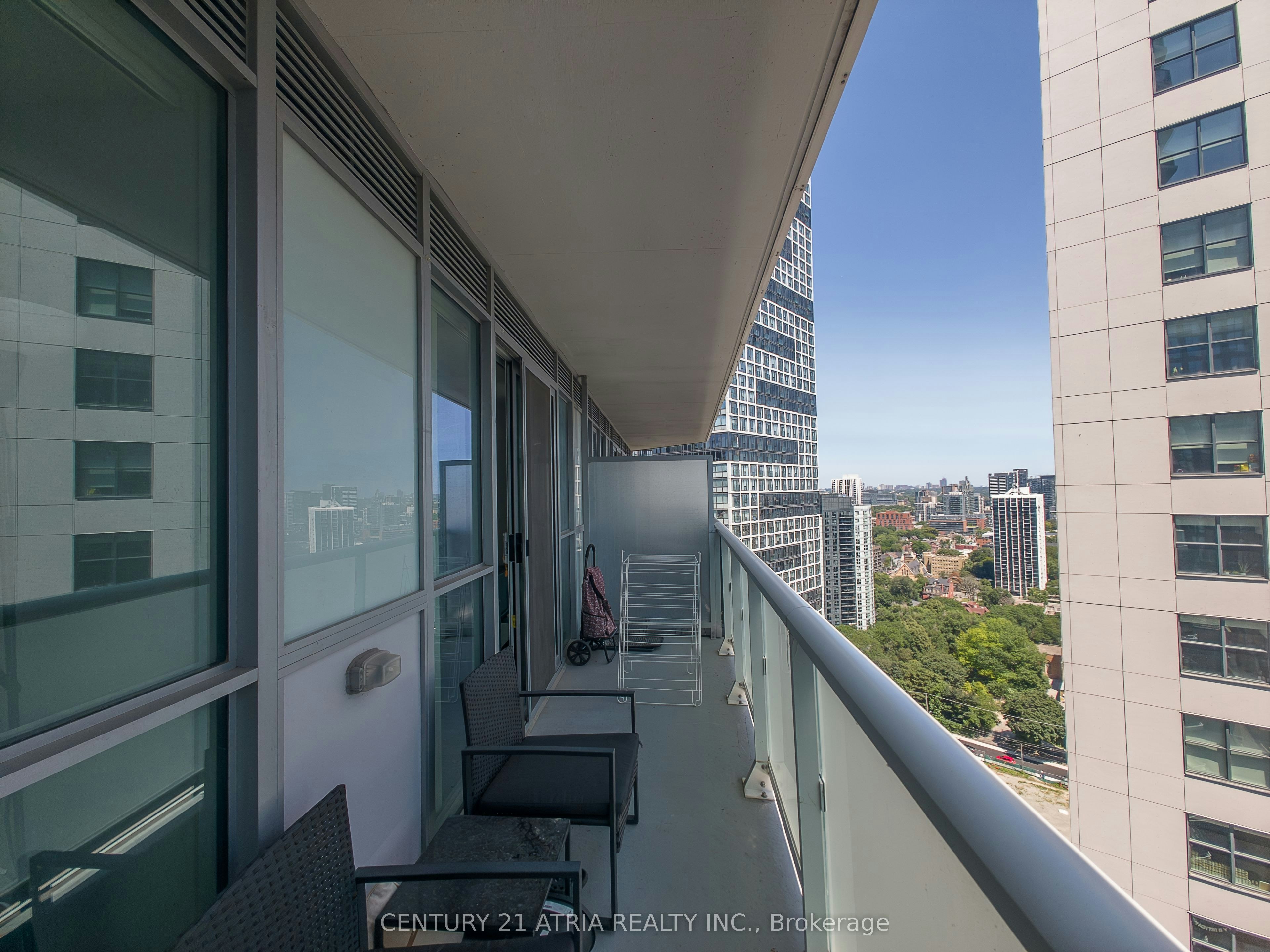2403-77 Mutual Street, Toronto, ON, M5B 0B9 - 9