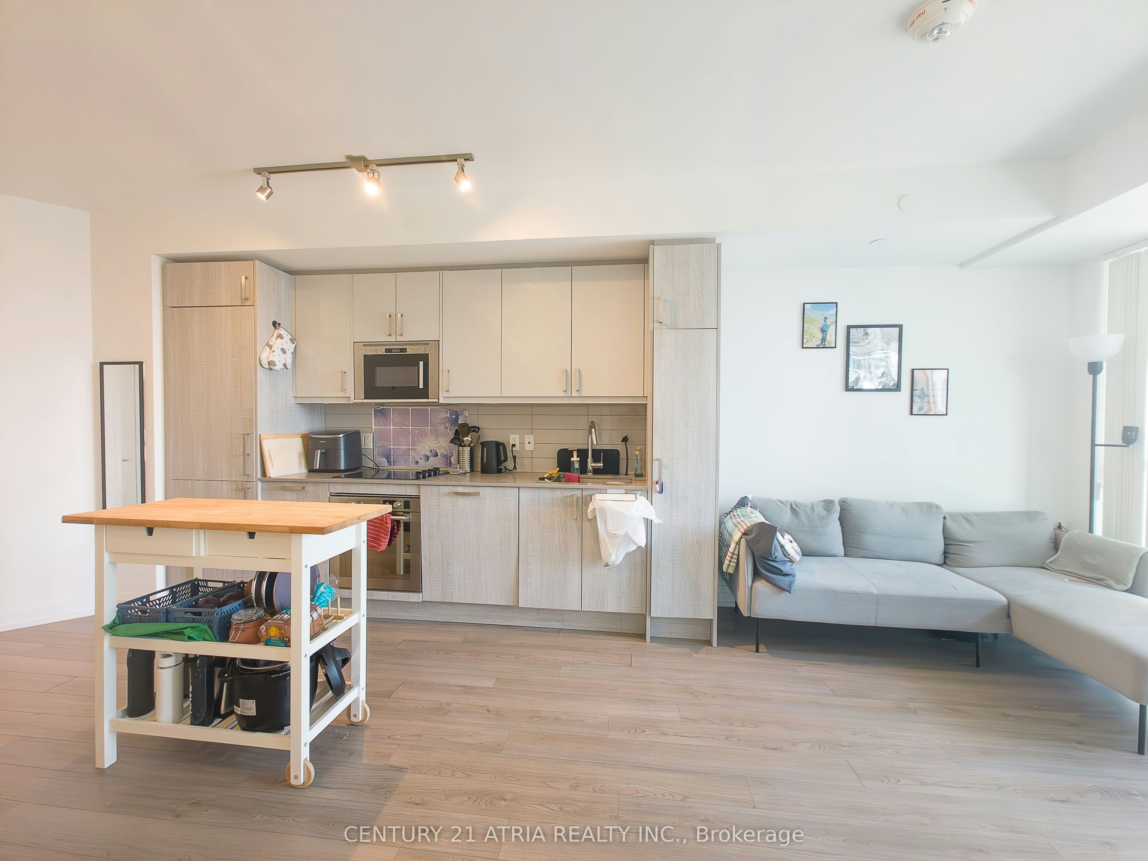 2403-77 Mutual Street, Toronto, ON, M5B 0B9 - 8
