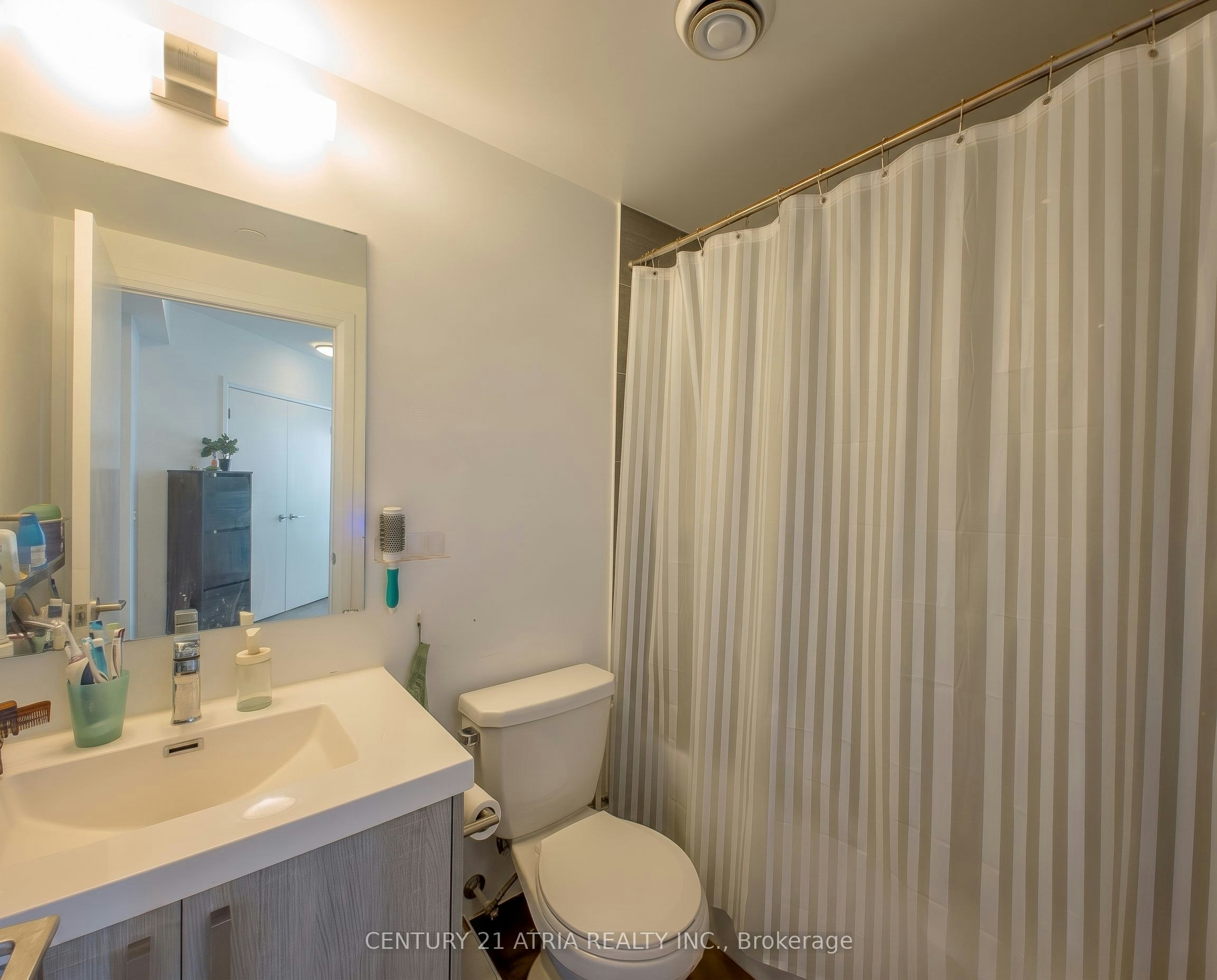 2403-77 Mutual Street, Toronto, ON, M5B 0B9 - 2
