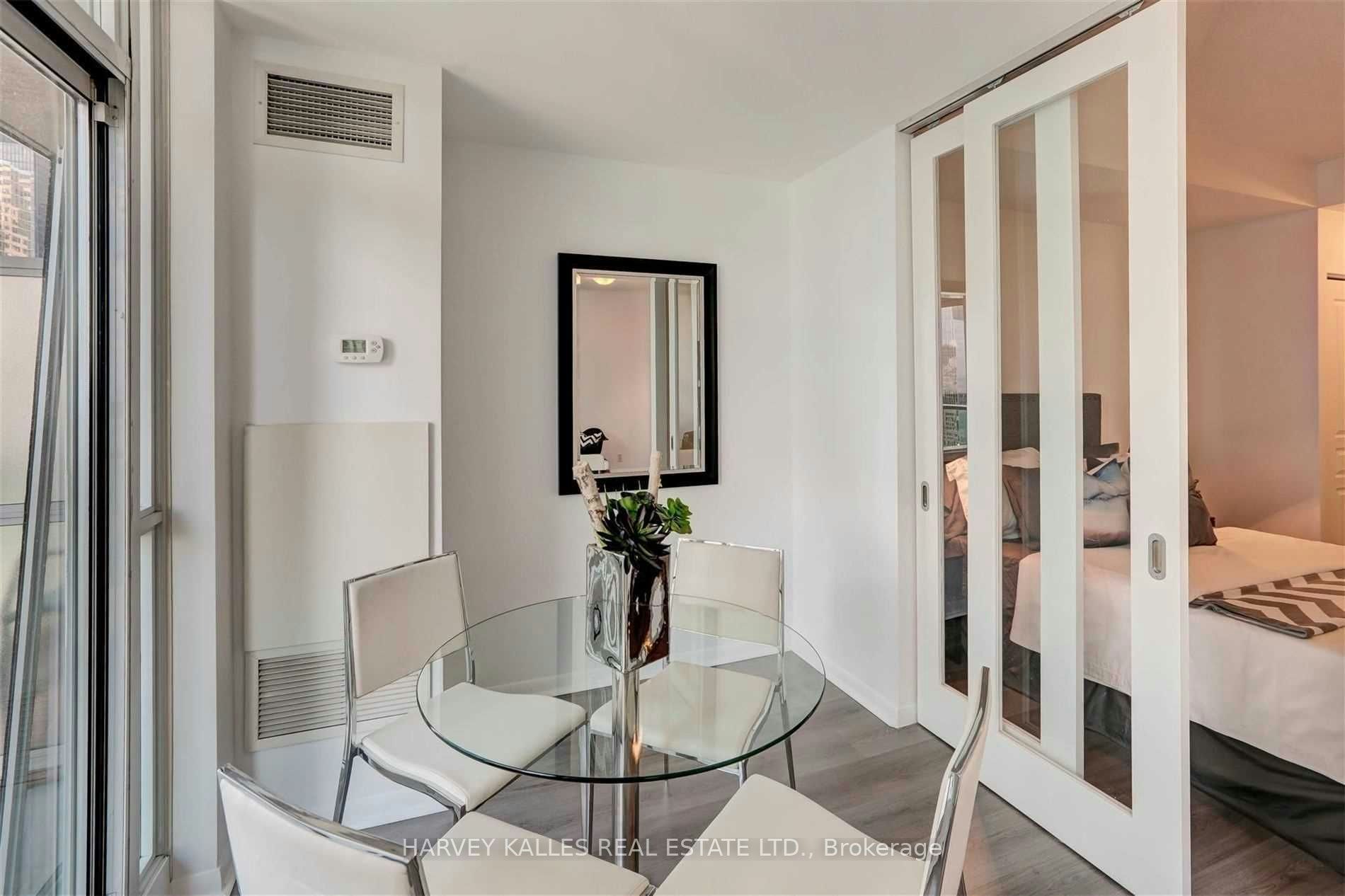 3312-18 Yonge Street, Toronto, ON, M5E 1Z8 - 18