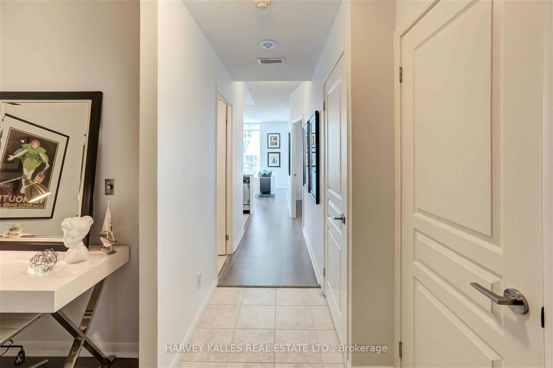 3312-18 Yonge Street, Toronto, ON, M5E 1Z8 - 3