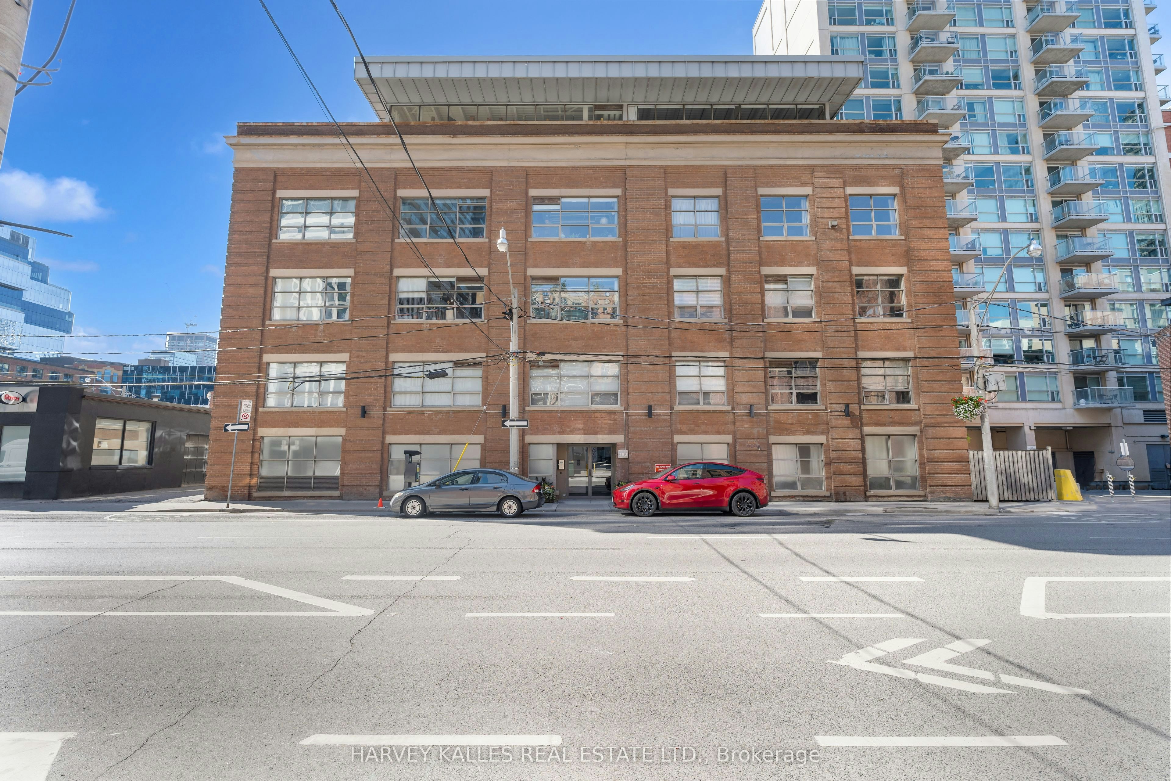 301-383 Adelaide Street E, Toronto, ON, M5A 1N3