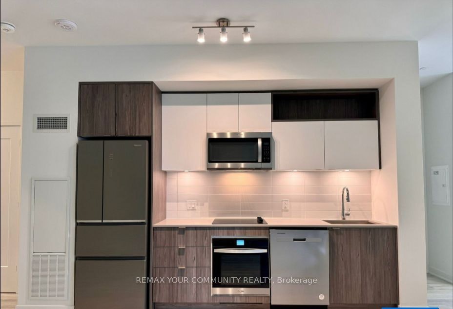 102 SE-60 Princess Avenue, Toronto, ON, M5A 2C7 - 2