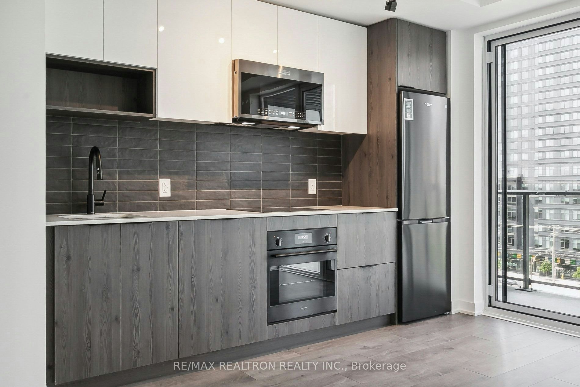 722-5 Defries Street, Toronto, ON, M5A 0W7 - 8
