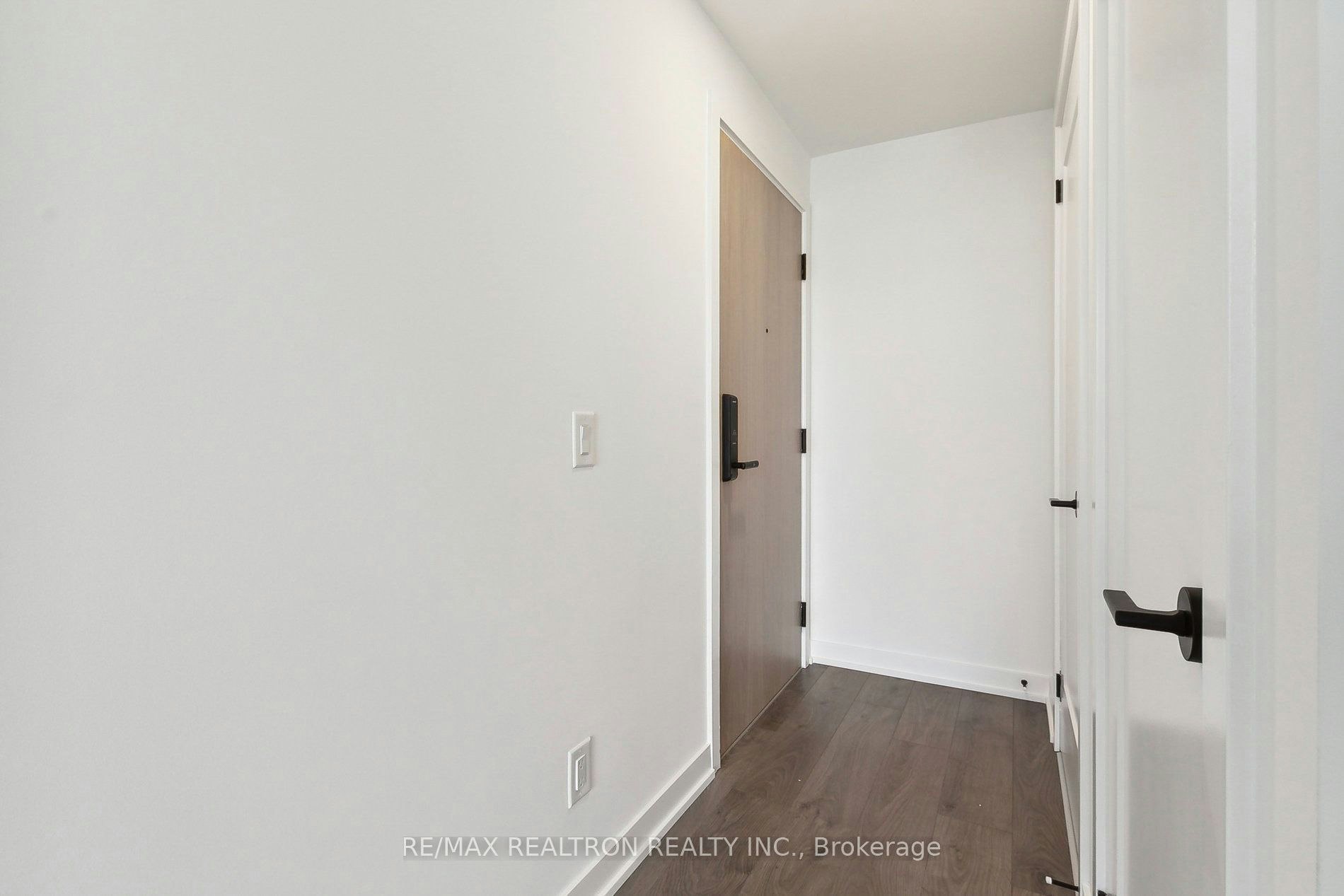 722-5 Defries Street, Toronto, ON, M5A 0W7 - 13