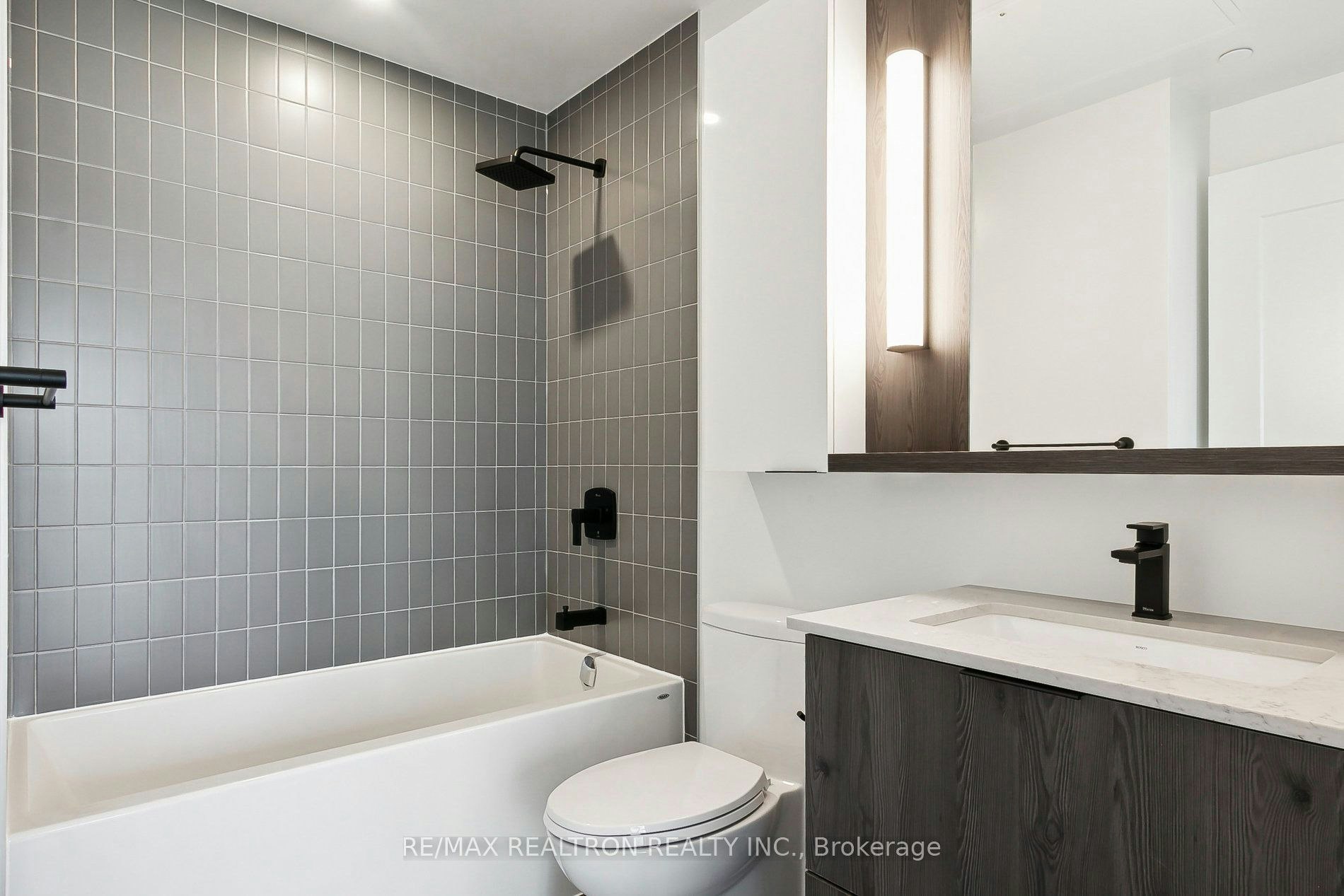 722-5 Defries Street, Toronto, ON, M5A 0W7 - 11