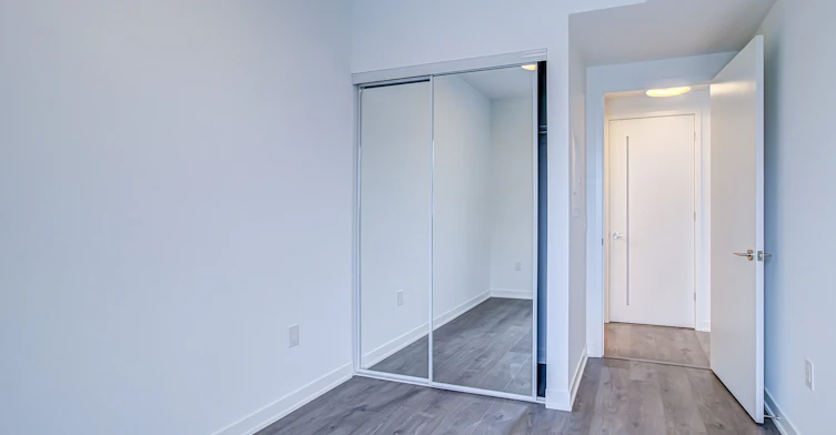 907-10 Oak Street, Toronto, ON, M5A 0Z1 - 11