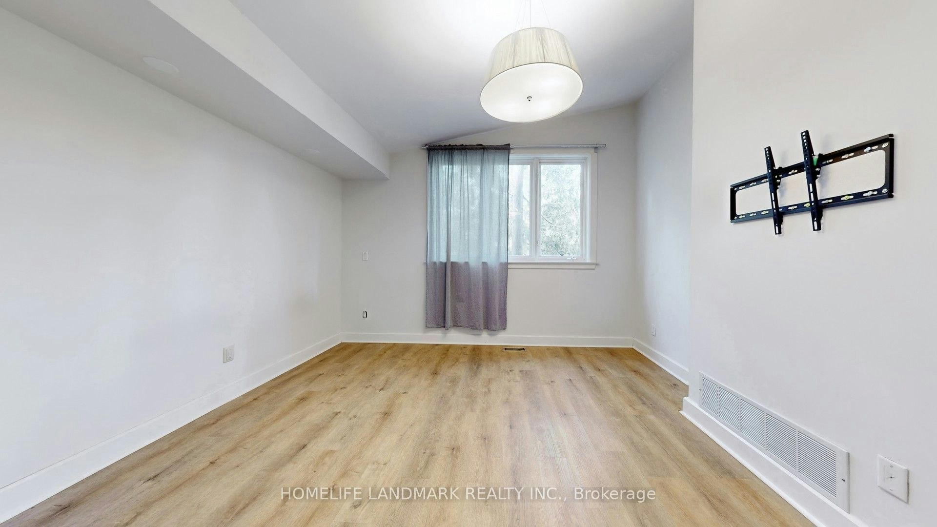 1 Malabar Place, Toronto, ON, M3B 1A4 - 20