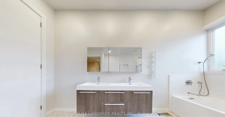 1 Malabar Place, Toronto, ON, M3B 1A4 - 35