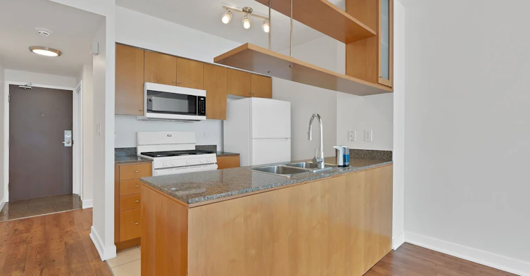 2702-35 Mariner Terrace, Toronto, ON, M5V 3V9 - 36