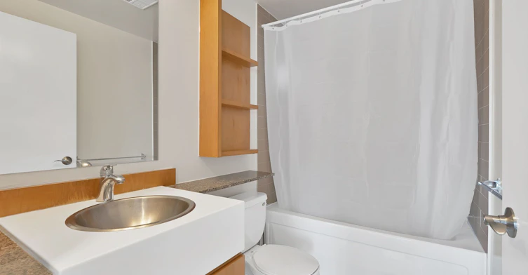 2702-35 Mariner Terrace, Toronto, ON, M5V 3V9 - 4