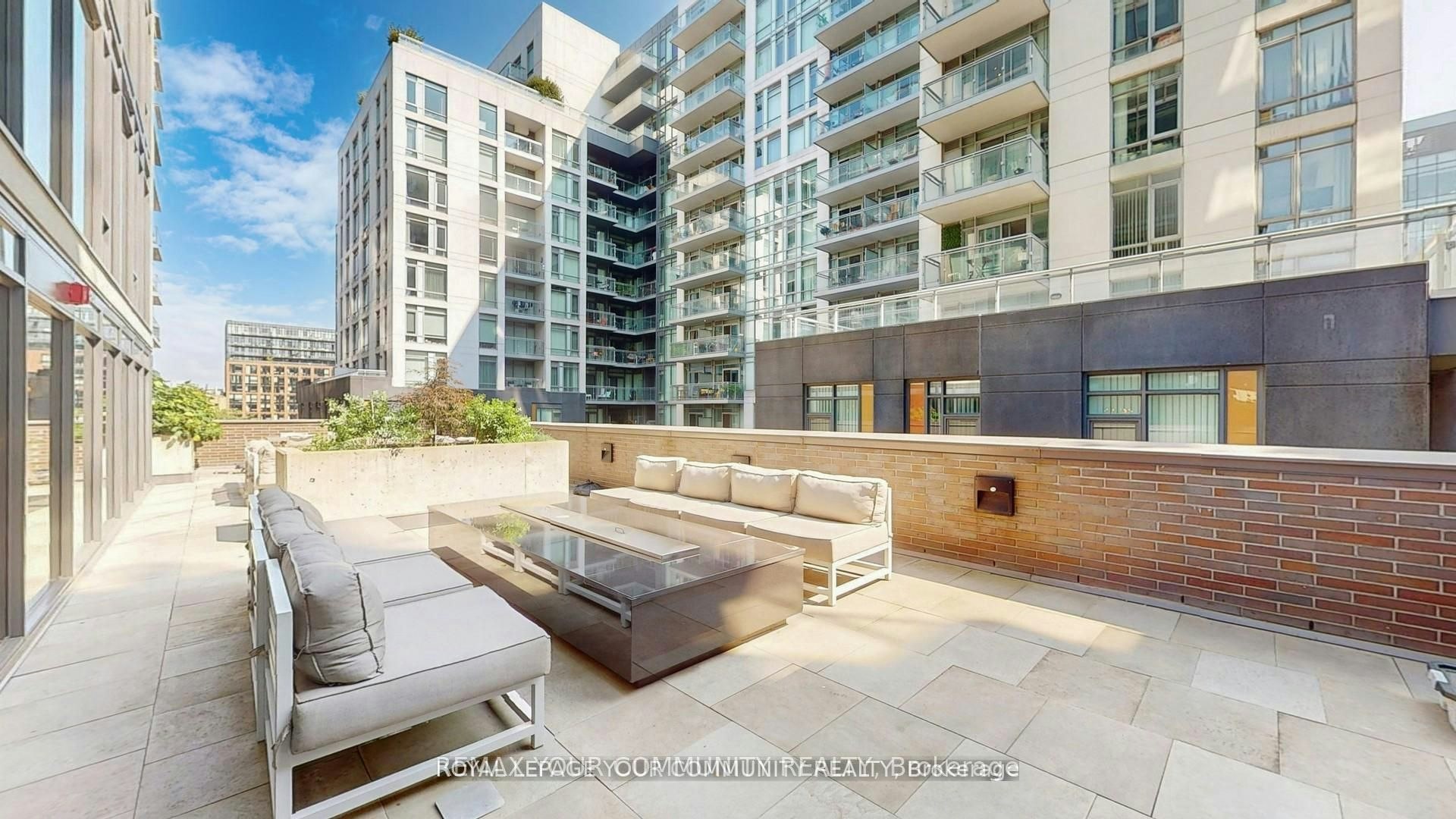 314-111 Bathurst Street, Toronto, ON, M5V 0M9 - 28