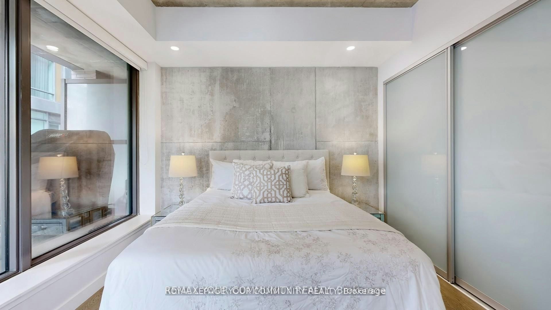 314-111 Bathurst Street, Toronto, ON, M5V 0M9 - 10