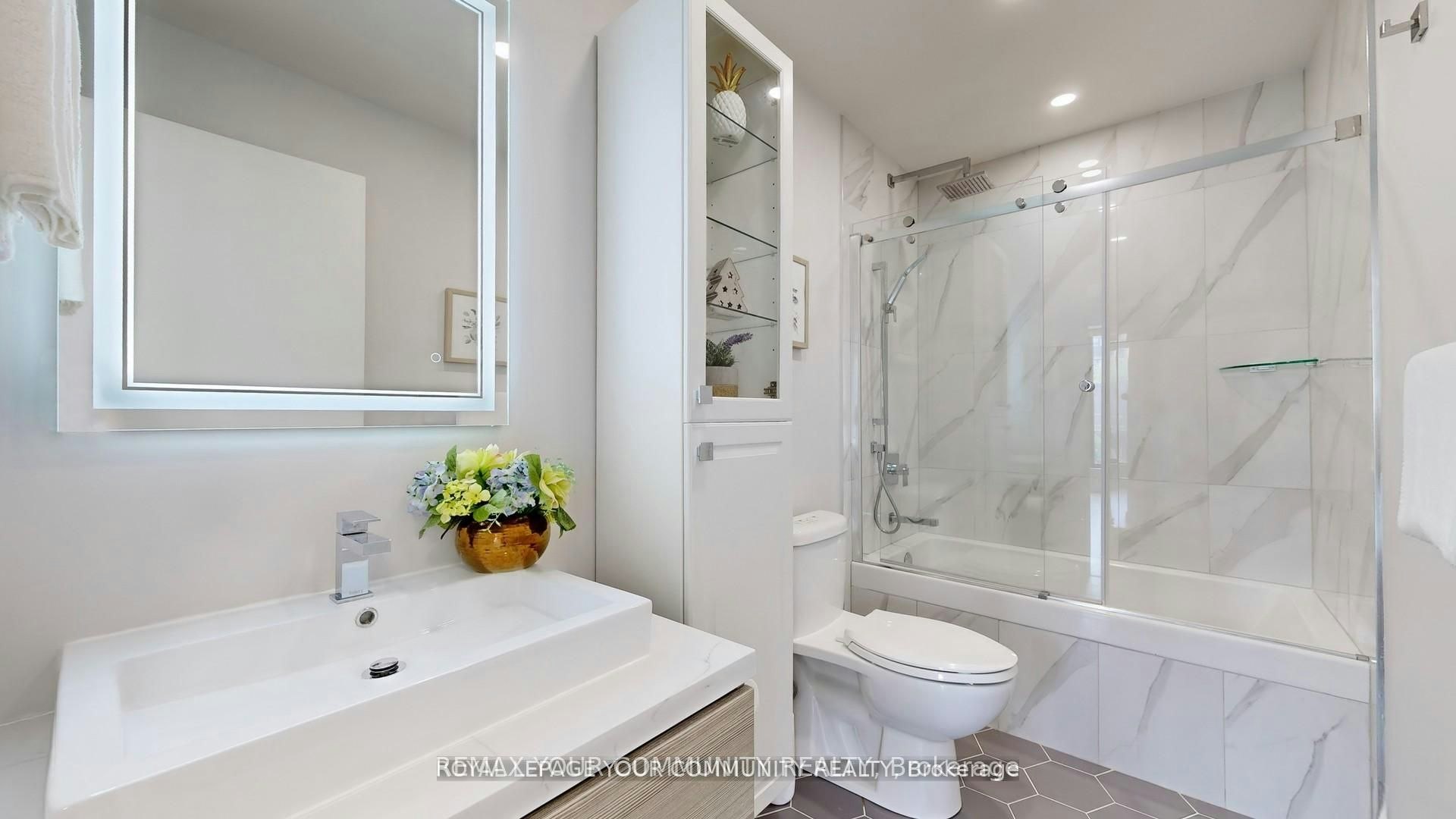314-111 Bathurst Street, Toronto, ON, M5V 0M9 - 18