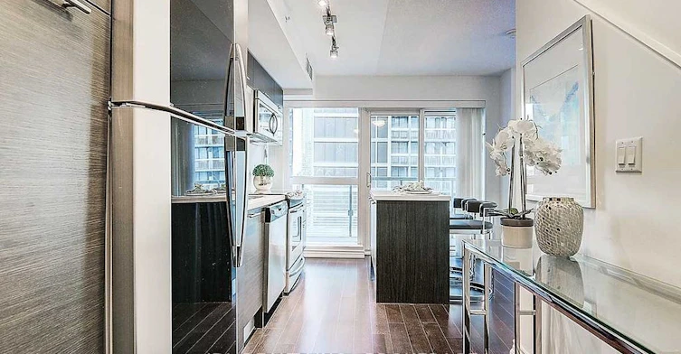 1112-386 Yonge Street, Toronto, ON, M5B 0A5 - 5