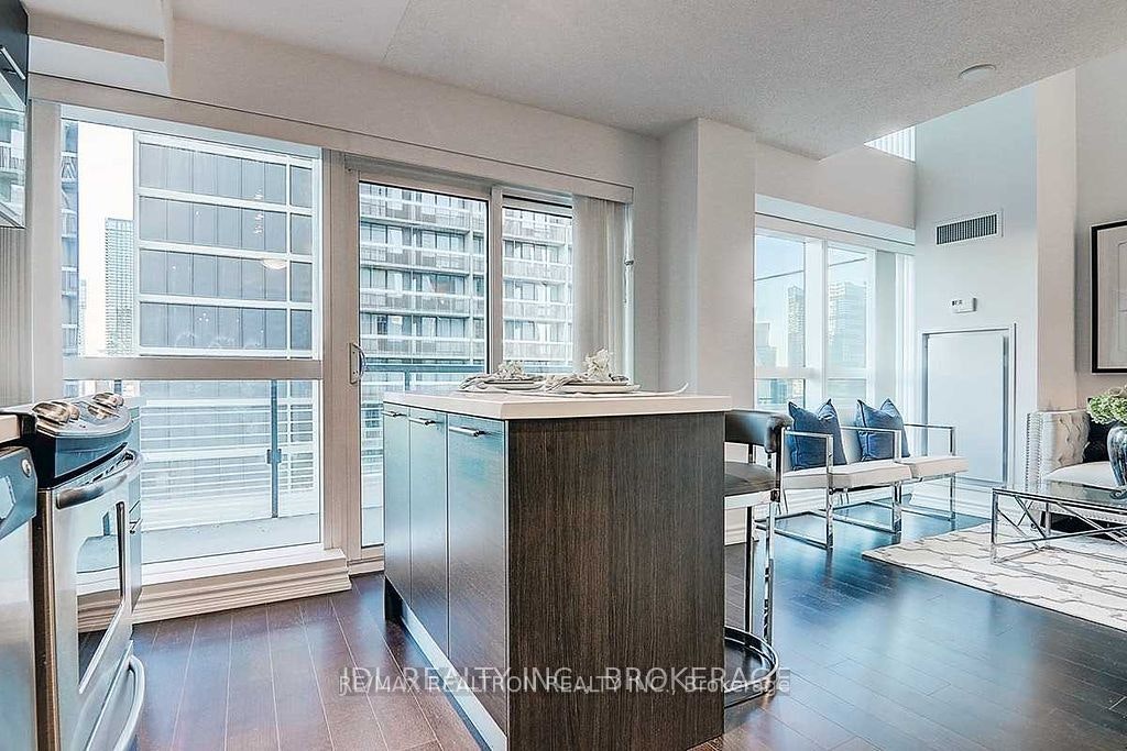 1112-386 Yonge Street, Toronto, ON, M5B 0A5 - 8
