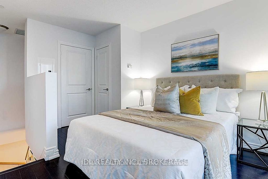 1112-386 Yonge Street, Toronto, ON, M5B 0A5 - 17