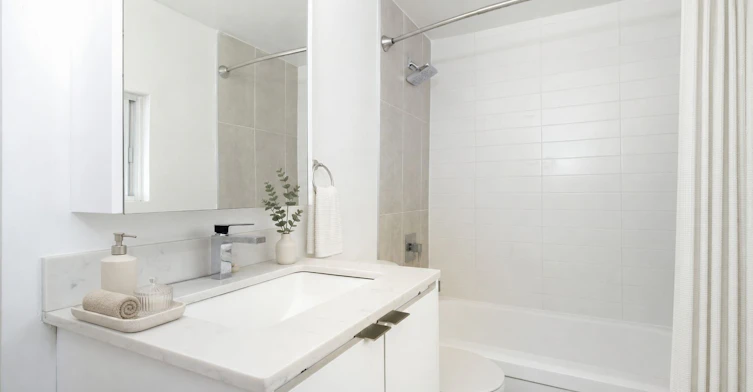 611-33 Erskine Avenue, Toronto, ON, M4P 1Y6 - 5