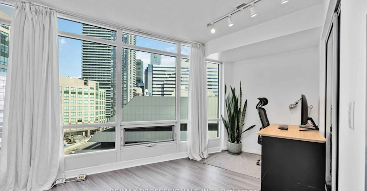 802-361 Front Street W, Toronto, ON, M5V 3R5 - 4