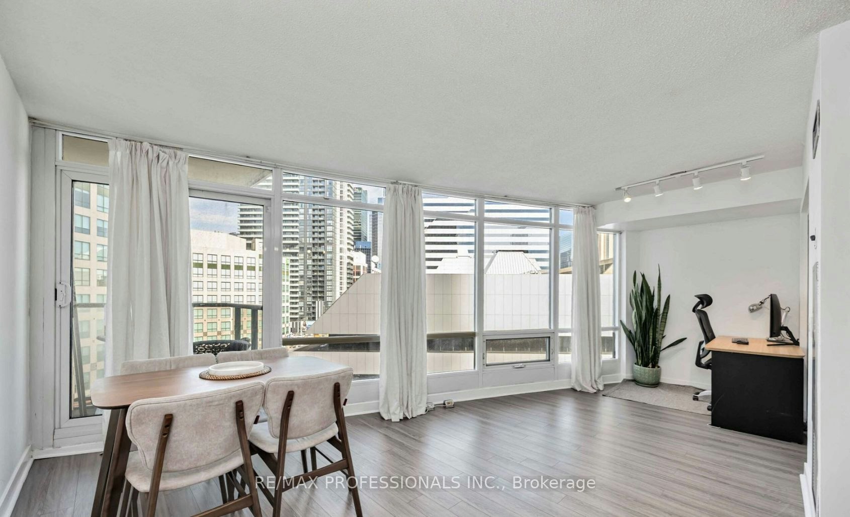 802-361 Front Street W, Toronto, ON, M5V 3R5
