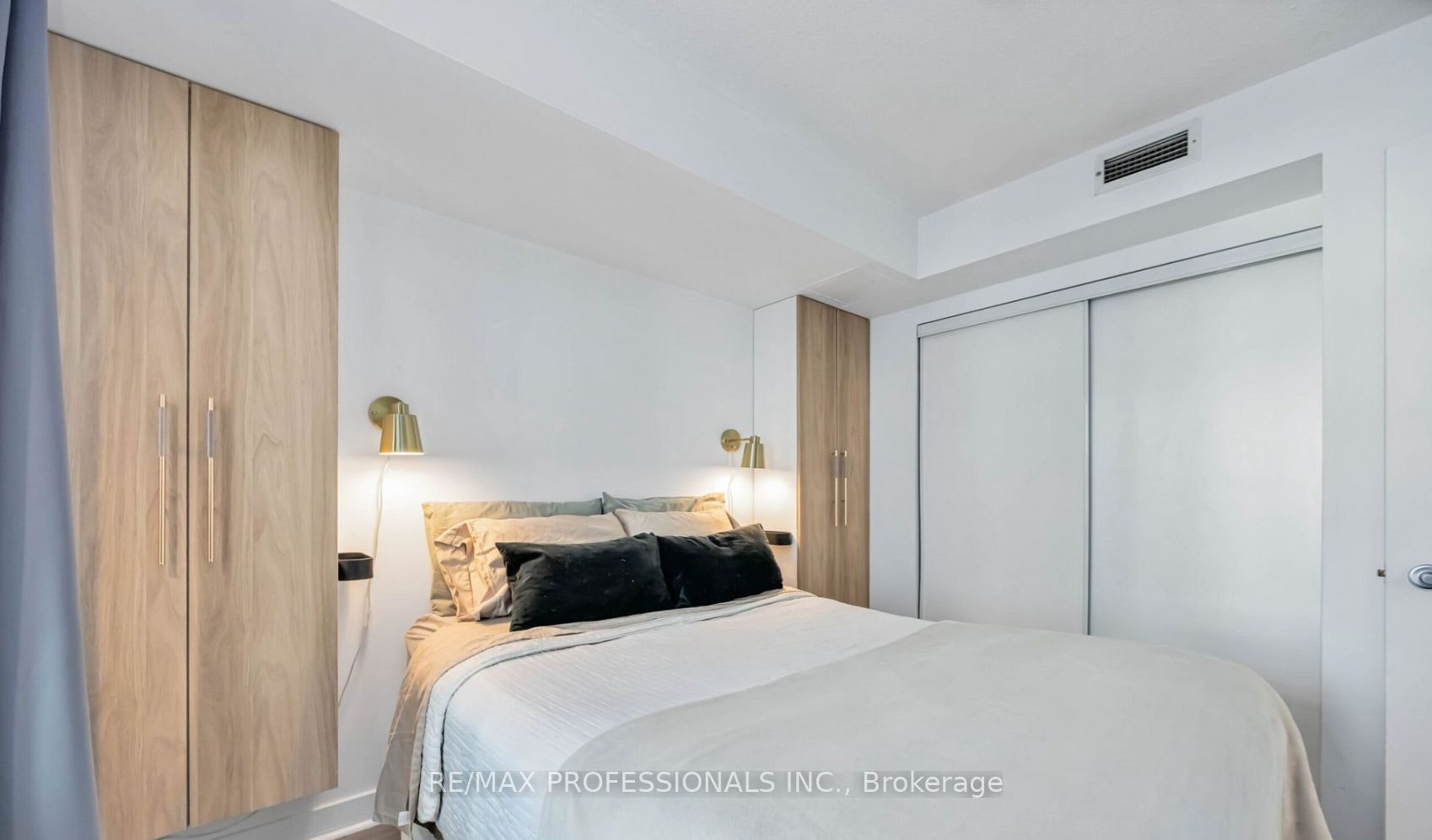 802-361 Front Street W, Toronto, ON, M5V 3R5 - 7