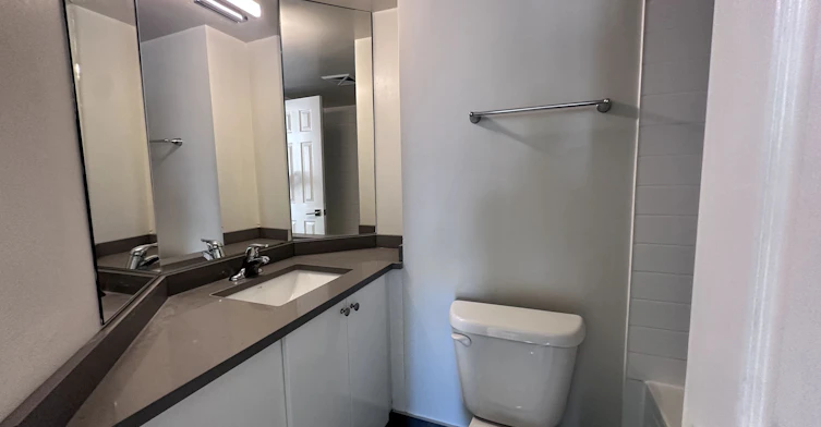 2103-736 Bay Street, Toronto, ON, M5G 2M4 - 17