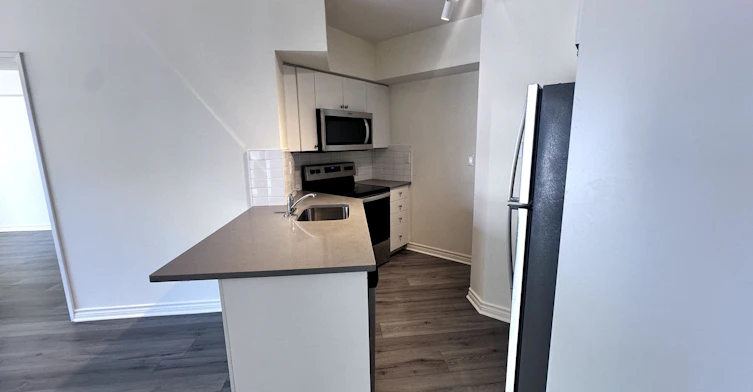 2103-736 Bay Street, Toronto, ON, M5G 2M4 - 5