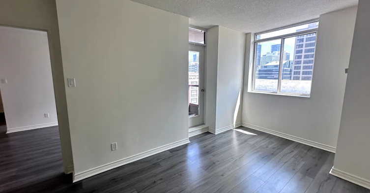 2103-736 Bay Street, Toronto, ON, M5G 2M4 - 16