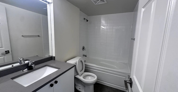 2103-736 Bay Street, Toronto, ON, M5G 2M4 - 3