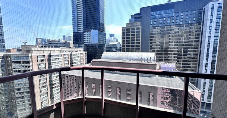2103-736 Bay Street, Toronto, ON, M5G 2M4 - 11