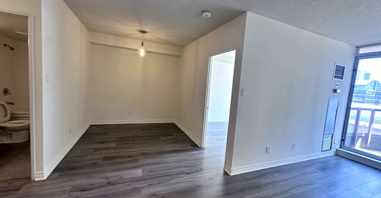 2103-736 Bay Street, Toronto, ON, M5G 2M4 - 9