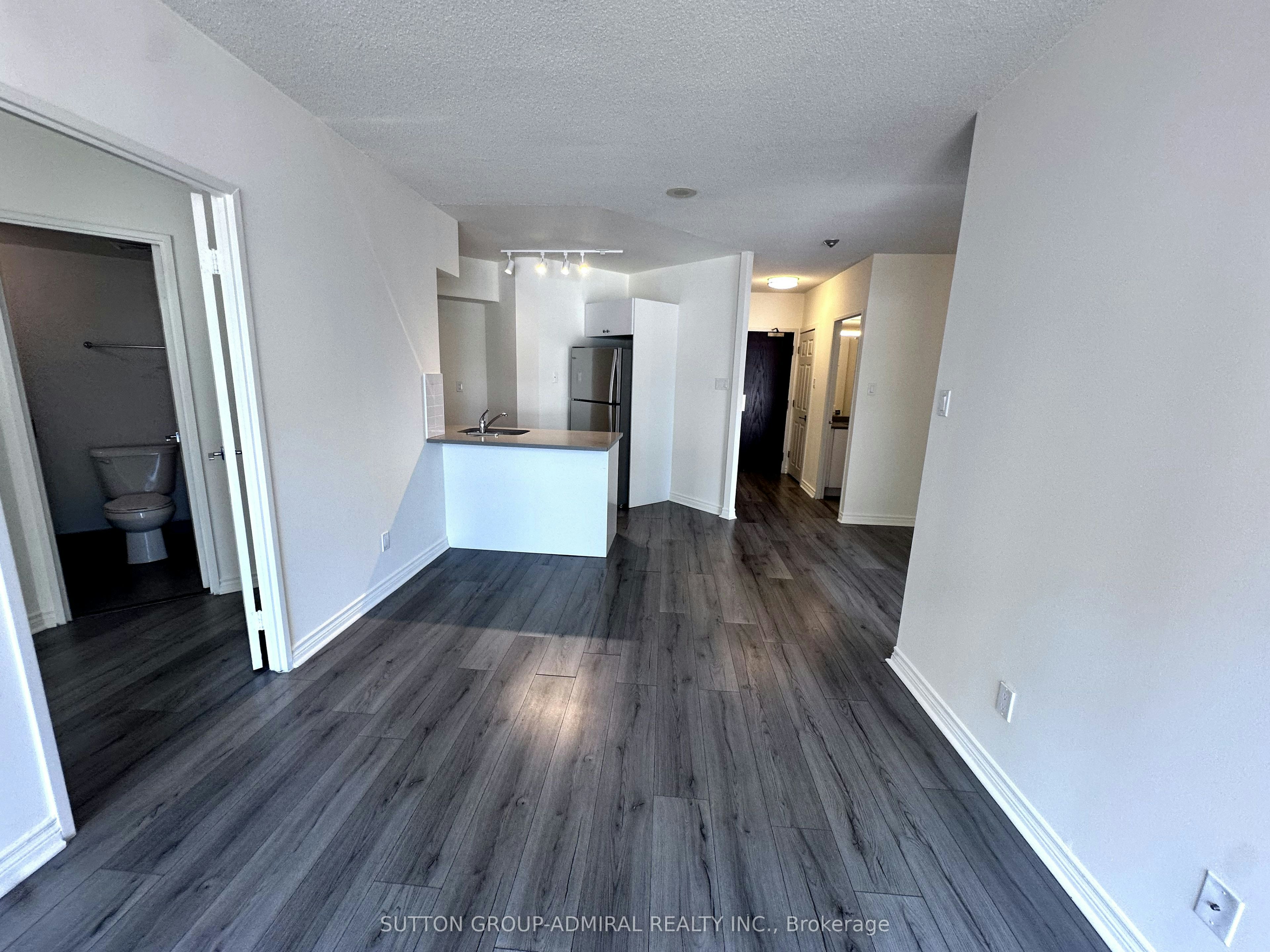 2103-736 Bay Street, Toronto, ON, M5G 2M4 - 14