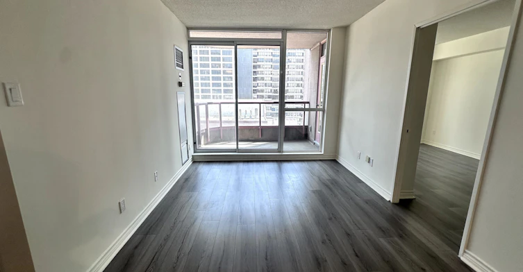 2103-736 Bay Street, Toronto, ON, M5G 2M4 - 6