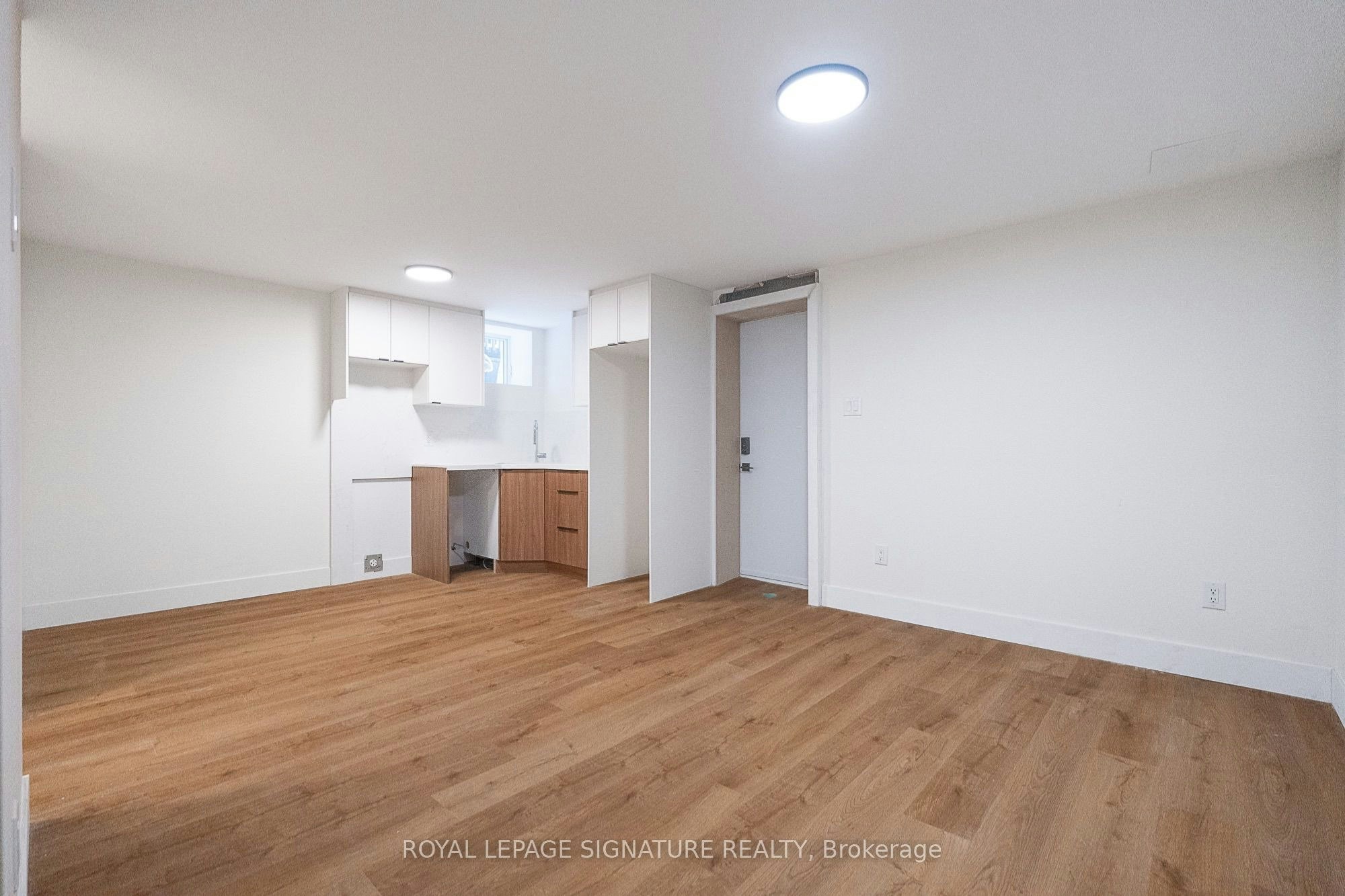 1-7 Earnscliffe Road, Toronto, ON, M6E 1J4 - 2