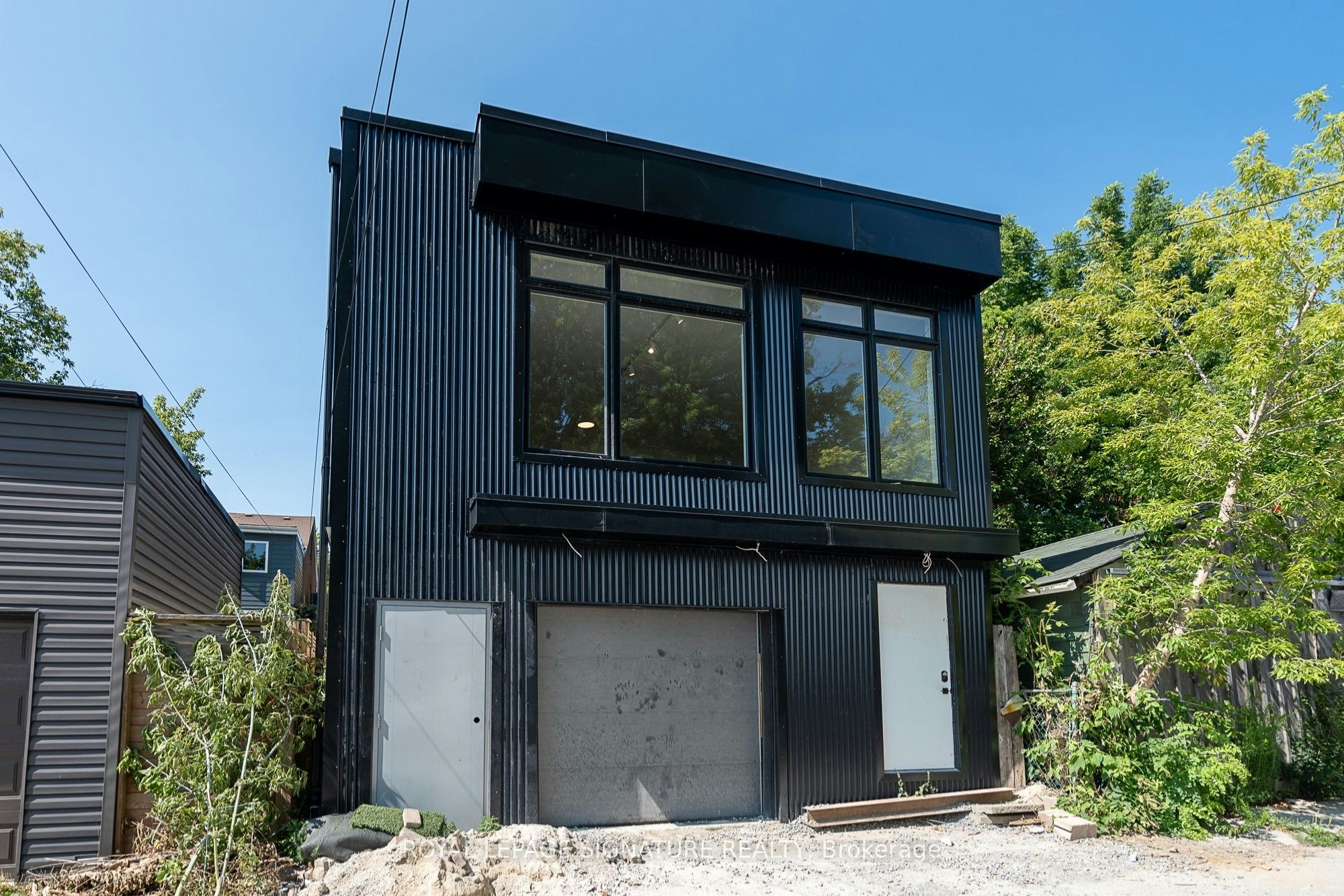 7-7 Earnscliffe Road, Toronto, ON, M6E 1J4 - 16
