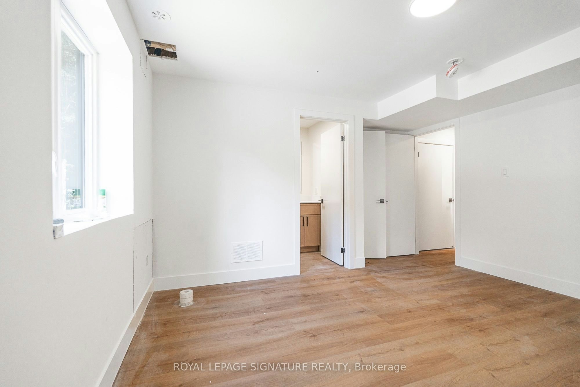 7-7 Earnscliffe Road, Toronto, ON, M6E 1J4 - 12