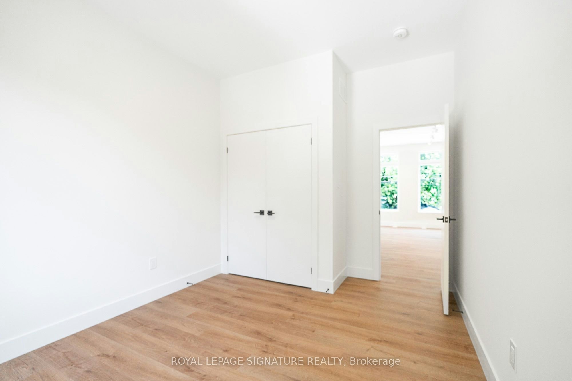7-7 Earnscliffe Road, Toronto, ON, M6E 1J4 - 4