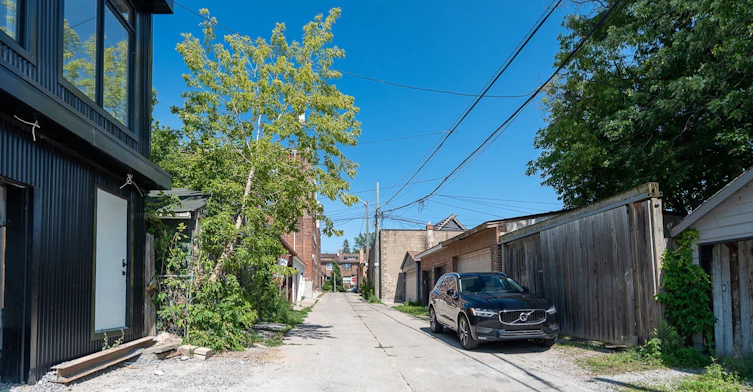 7-7 Earnscliffe Road, Toronto, ON, M6E 1J4 - 15
