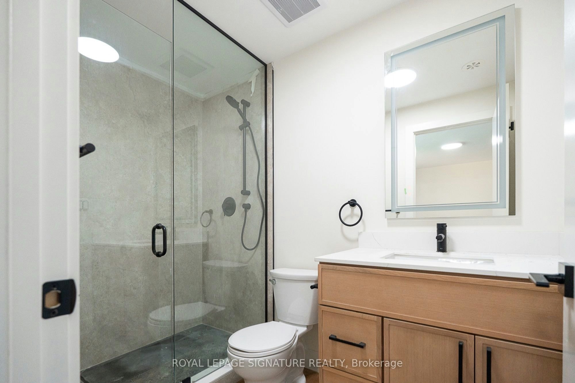 7-7 Earnscliffe Road, Toronto, ON, M6E 1J4 - 13