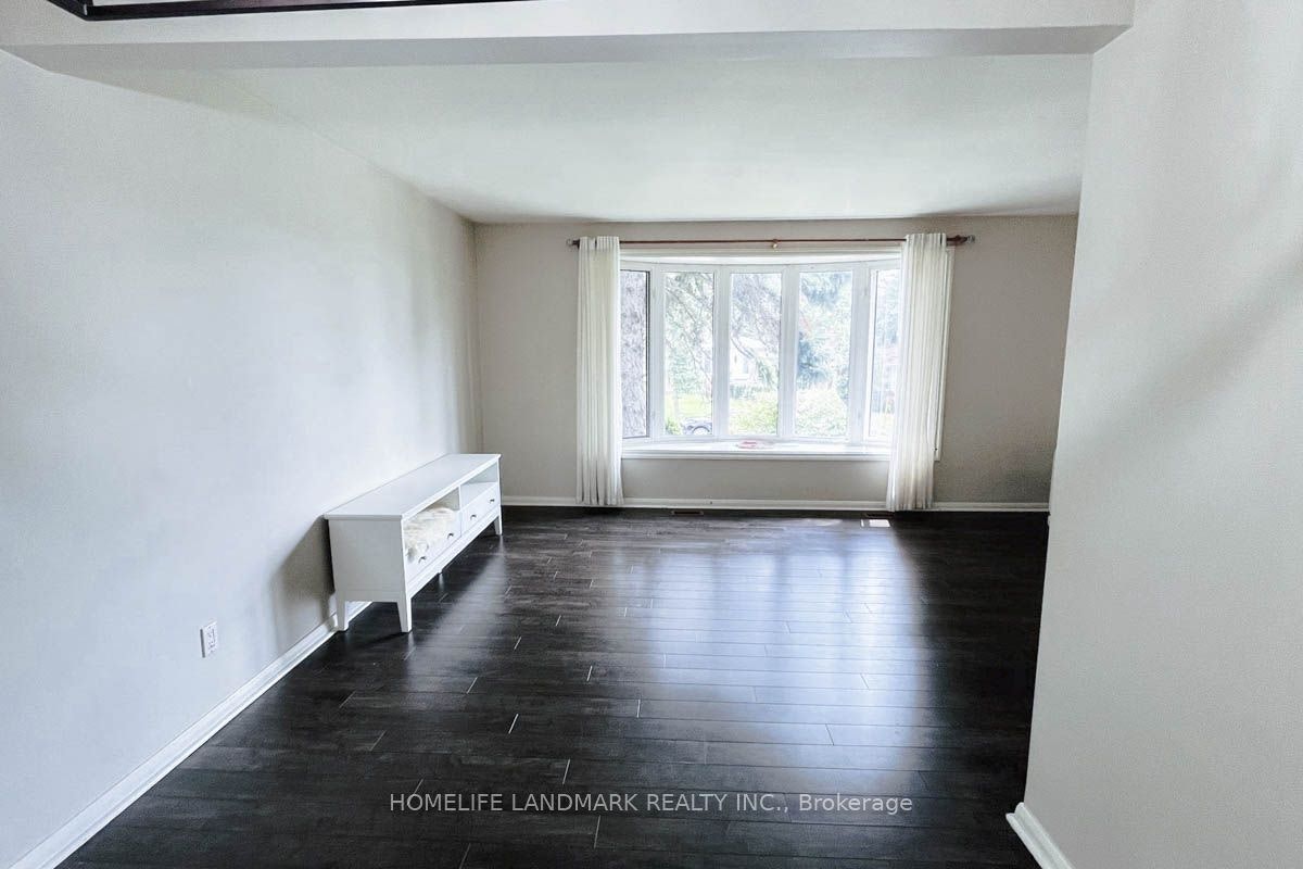 Main-16 Lochinvar Crescent, Toronto, ON, M3A 3K1 - 8