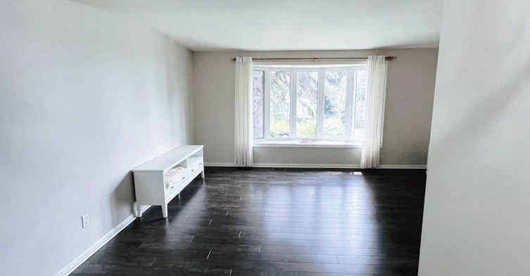 Main-16 Lochinvar Crescent, Toronto, ON, M3A 3K1 - 8