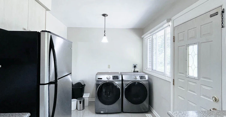 Main-16 Lochinvar Crescent, Toronto, ON, M3A 3K1 - 14