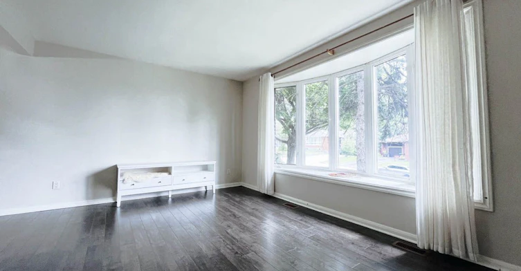Main-16 Lochinvar Crescent, Toronto, ON, M3A 3K1 - 10