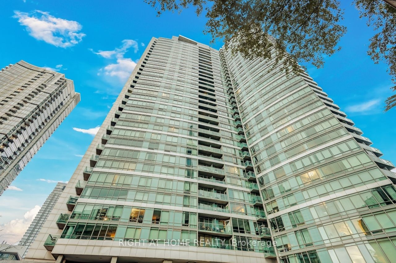 2316-81 Navy Wharf Court, Toronto, ON, M5V 3S2 - 2