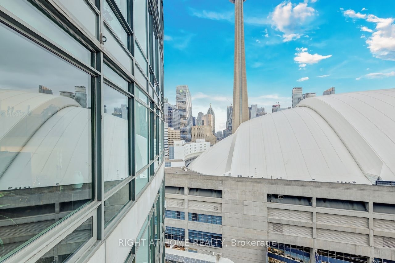 2316-81 Navy Wharf Court, Toronto, ON, M5V 3S2 - 30