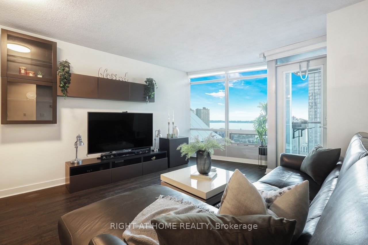 2316-81 Navy Wharf Court, Toronto, ON, M5V 3S2 - 17