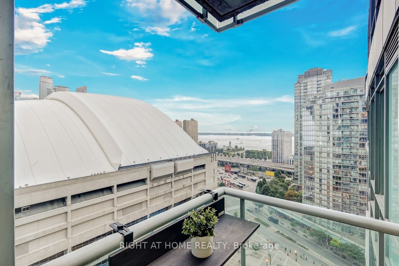 2316-81 Navy Wharf Court, Toronto, ON, M5V 3S2 - 32